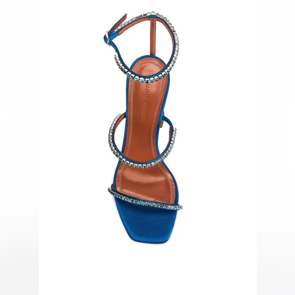 AMINA MUADDI
Gilda Ombre Sandal
38
Color: Blue & Bahamas Ombre Crystal - Picture 4 of 5